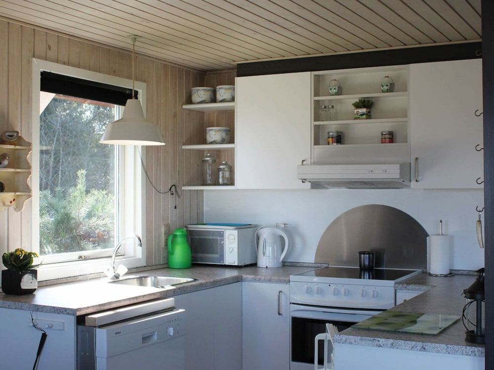 6 Person Holiday Home in Blavand