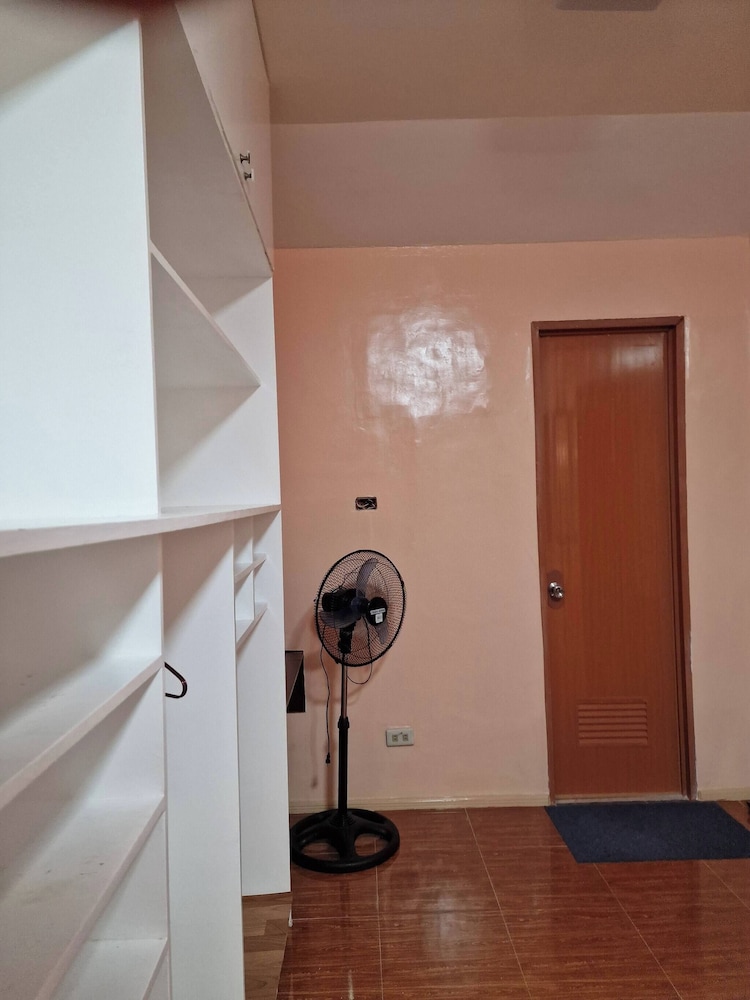 3 Bedrooms 2 Storey House!
