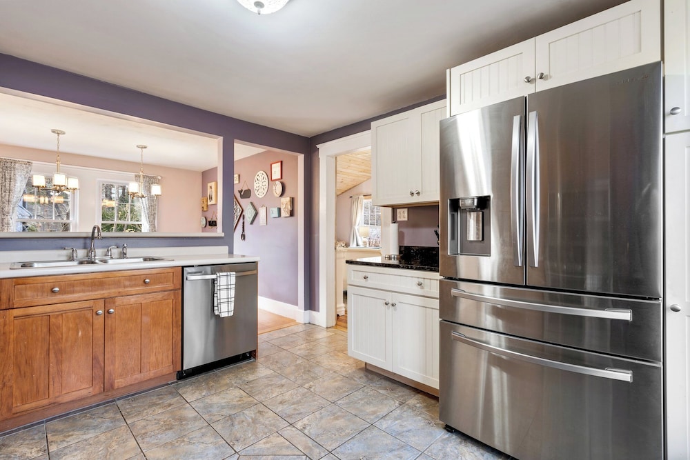 Ogunquit Village 4BR Walk to Beach, Dining & Town Center
