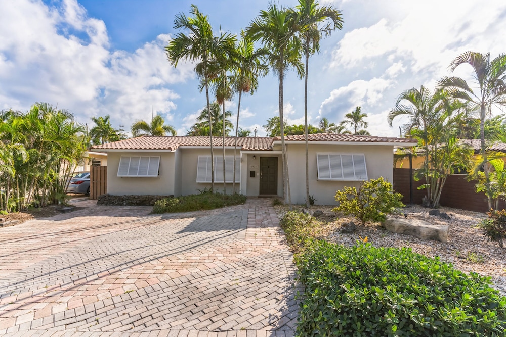 Kasa Laguna Fort Lauderdale - Image 1