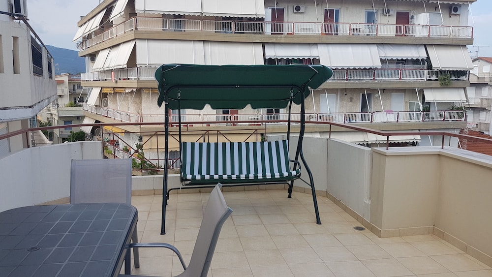 Cozy Loft en Mesolongi — balance & terrace