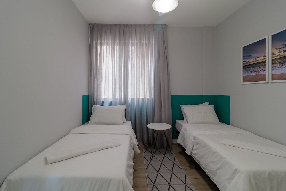 Beachfront Apartment With Island View Cca201