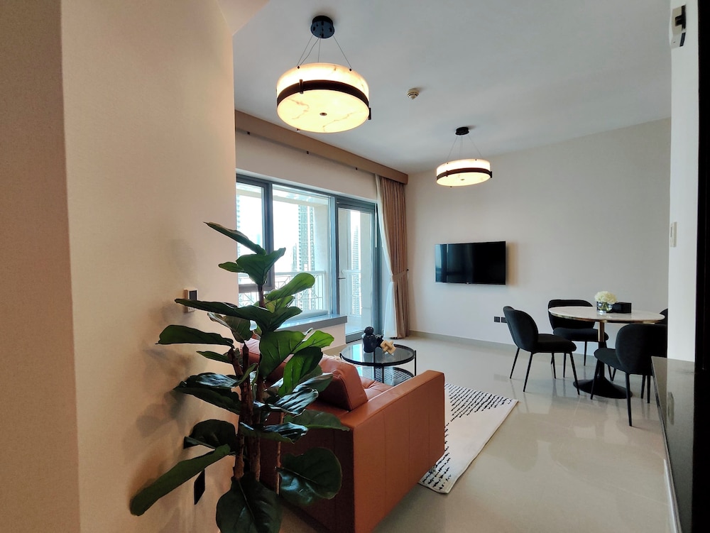 Lux BnB I 29 BLVD Burj & Fountain Views