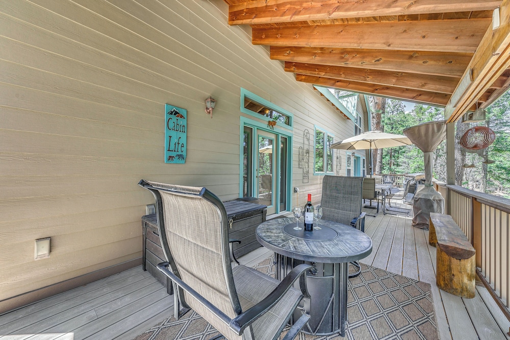 Rustic Cloudcroft Cabin w/ Spacious Deck & Grill! view 2
