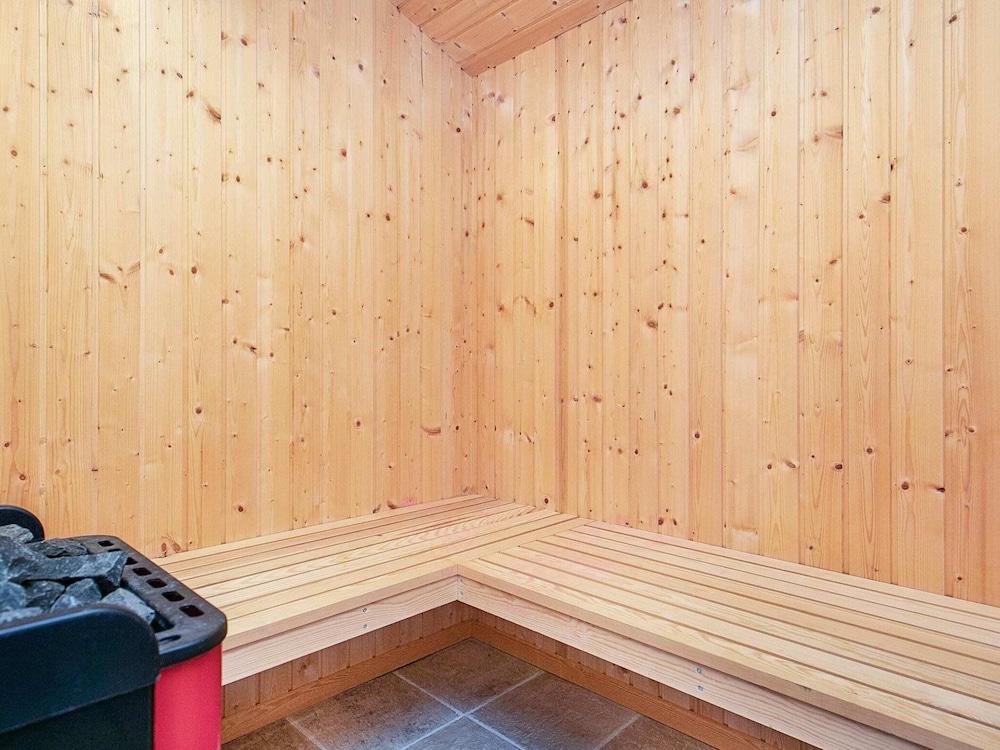 6 Person Holiday Home in Hjorring