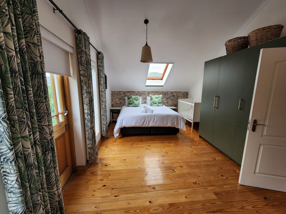 Buff & Fellow Eco Cabins view 3
