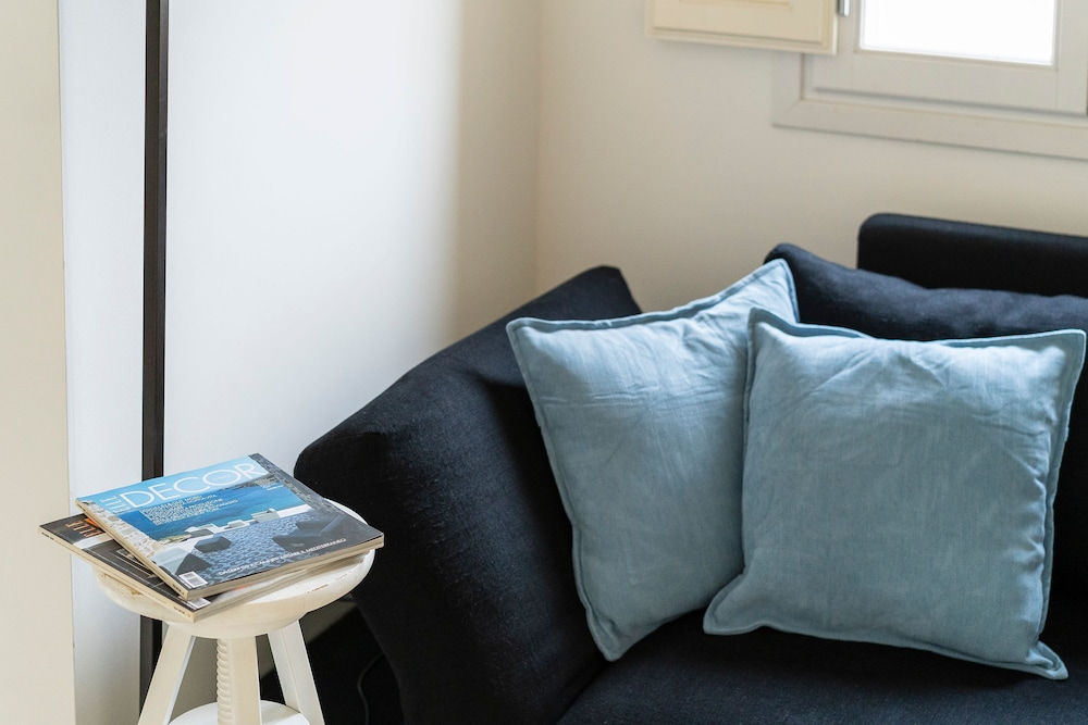 Laura 10 in Firenze With 1 Bedrooms and 1 Bathrooms