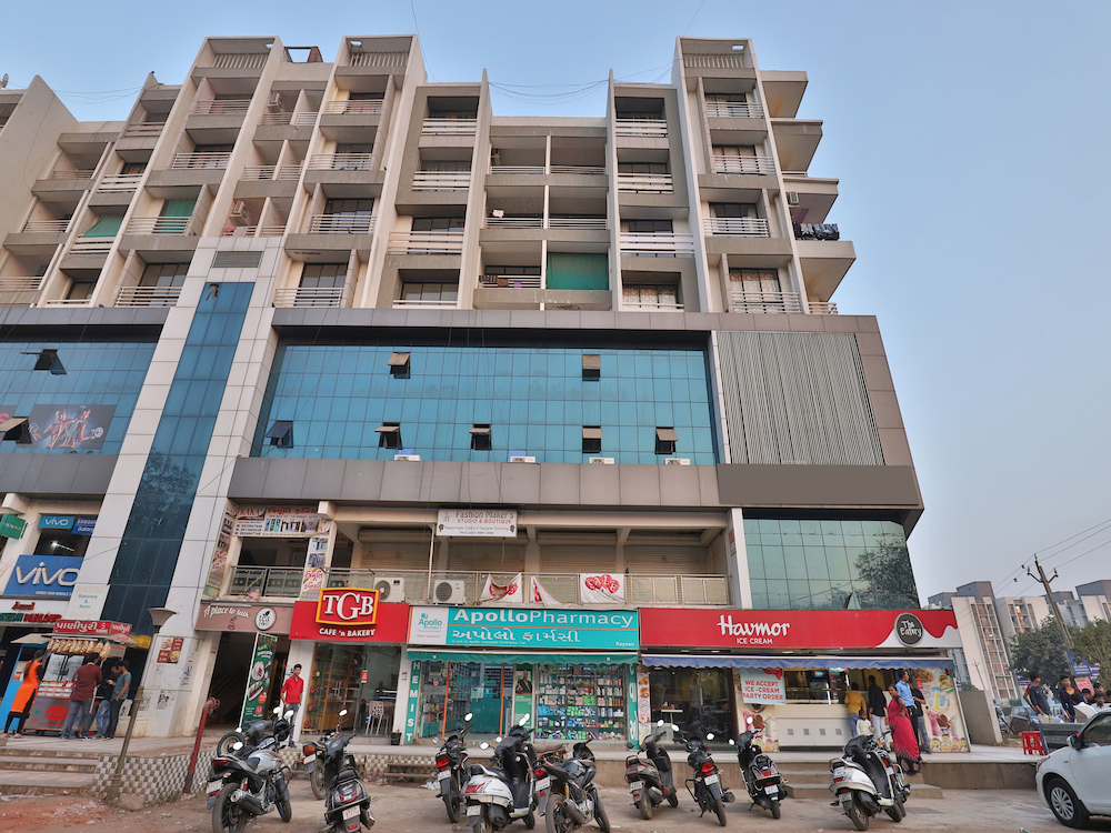 OYO 11072 Hotel Kajri Residency