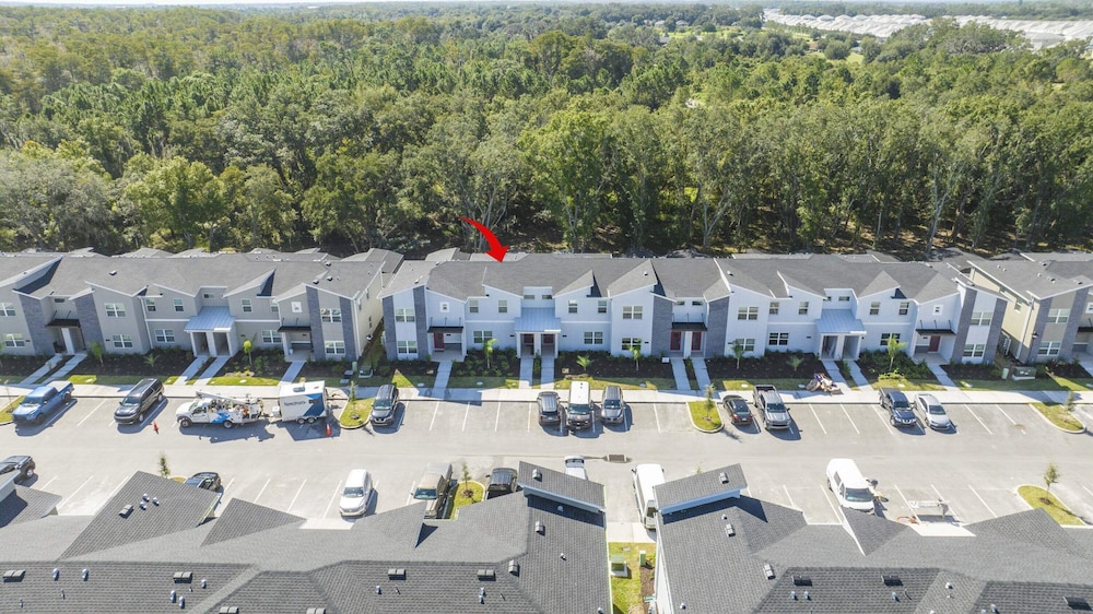 4Bd W/ Private Pool & Free Waterpark @ Storey Lake 2461