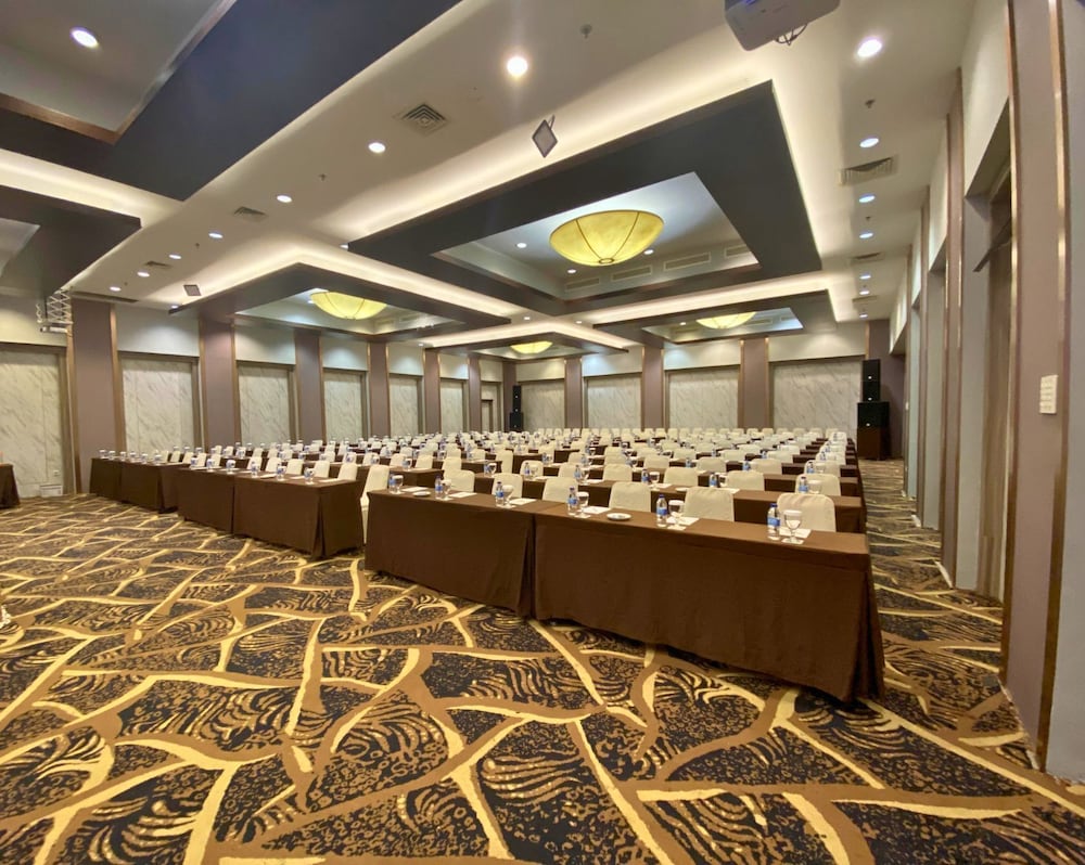 Grand Abe Hotel