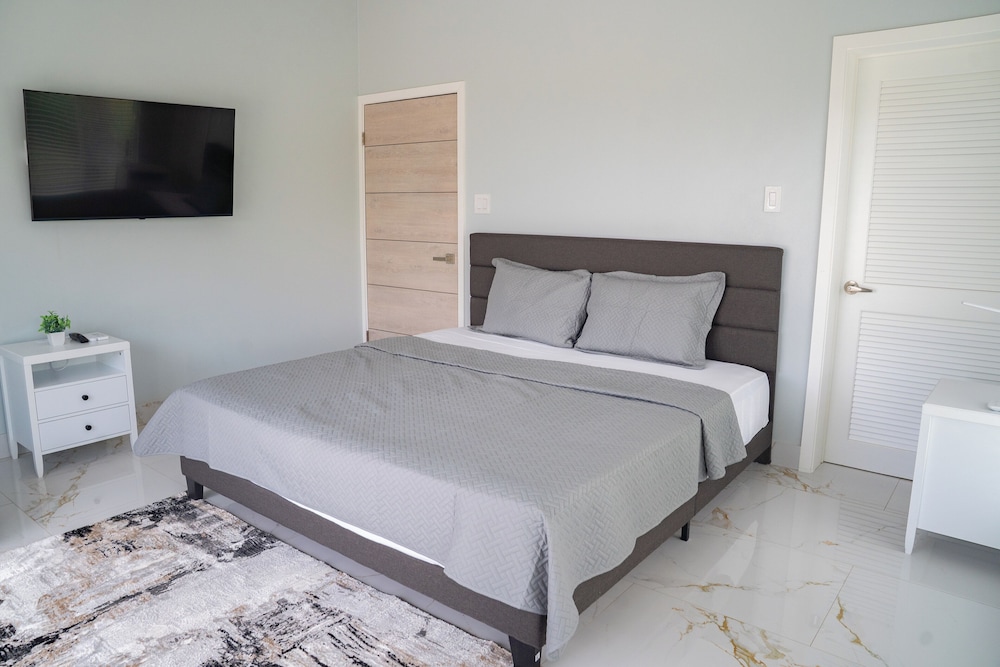 Paradise Suite