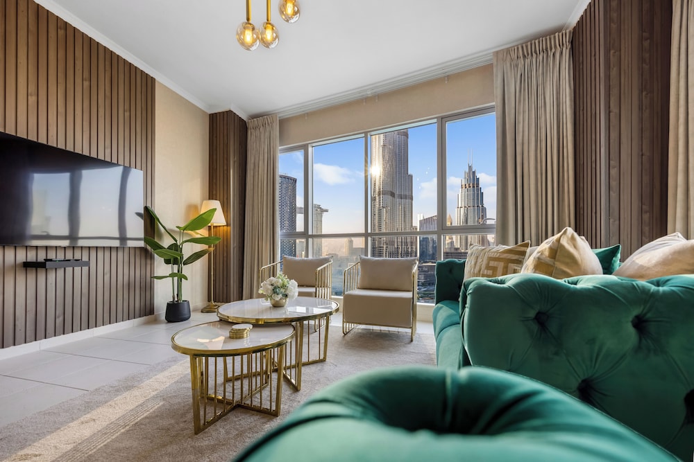 Durrani Homes - Lumina Grand 3BR with Burj khalifa and Fountain Views