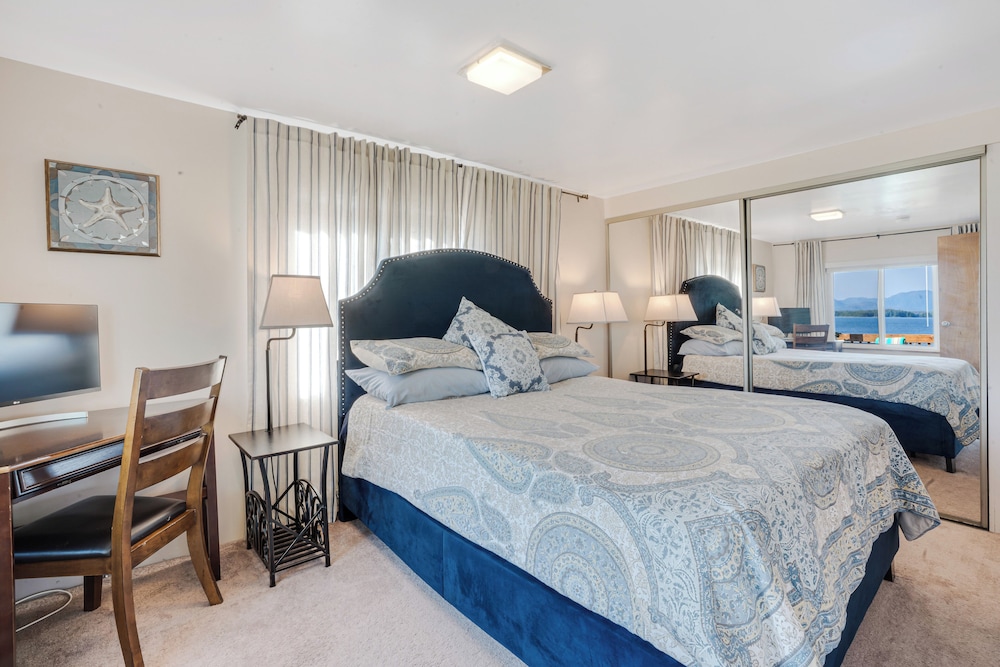 6 Mi to Main St: Oceanfront Cottage in Ketchikan