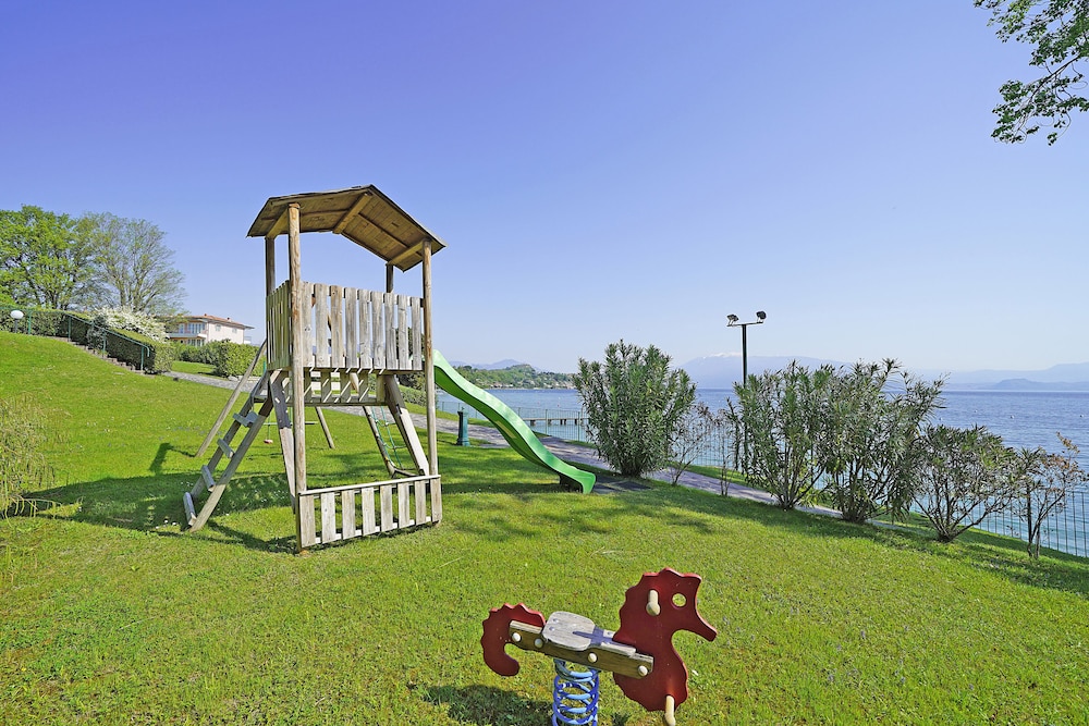 Photo 27