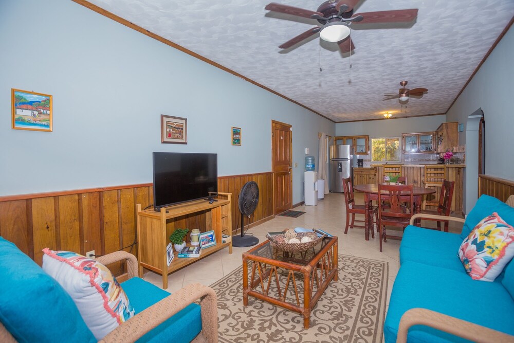 Roatan Ocean View - Ground Floor 2 Bedroom Apts