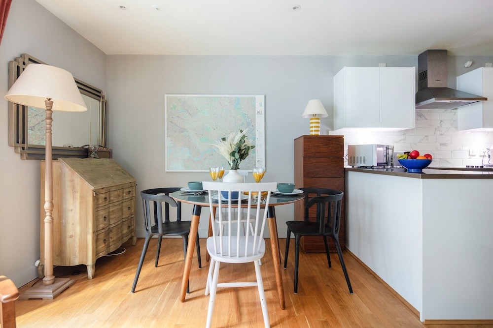 Central 1BR Near Buckingham Palace