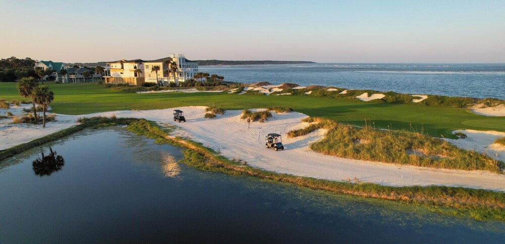 Coastal Charm With Canal Views - 419 Tarpon Blvd, Fripp Island