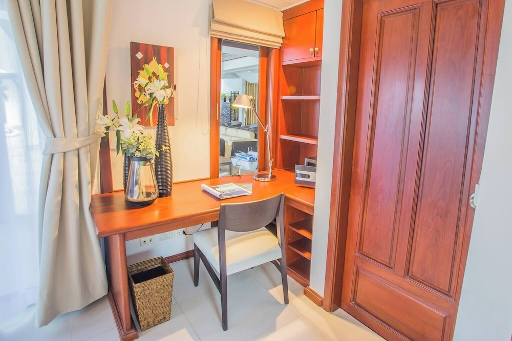 Luxury Seaview 6 Bedrooms With Infinity Pool Villa, Private Gym, Superfast Wifi