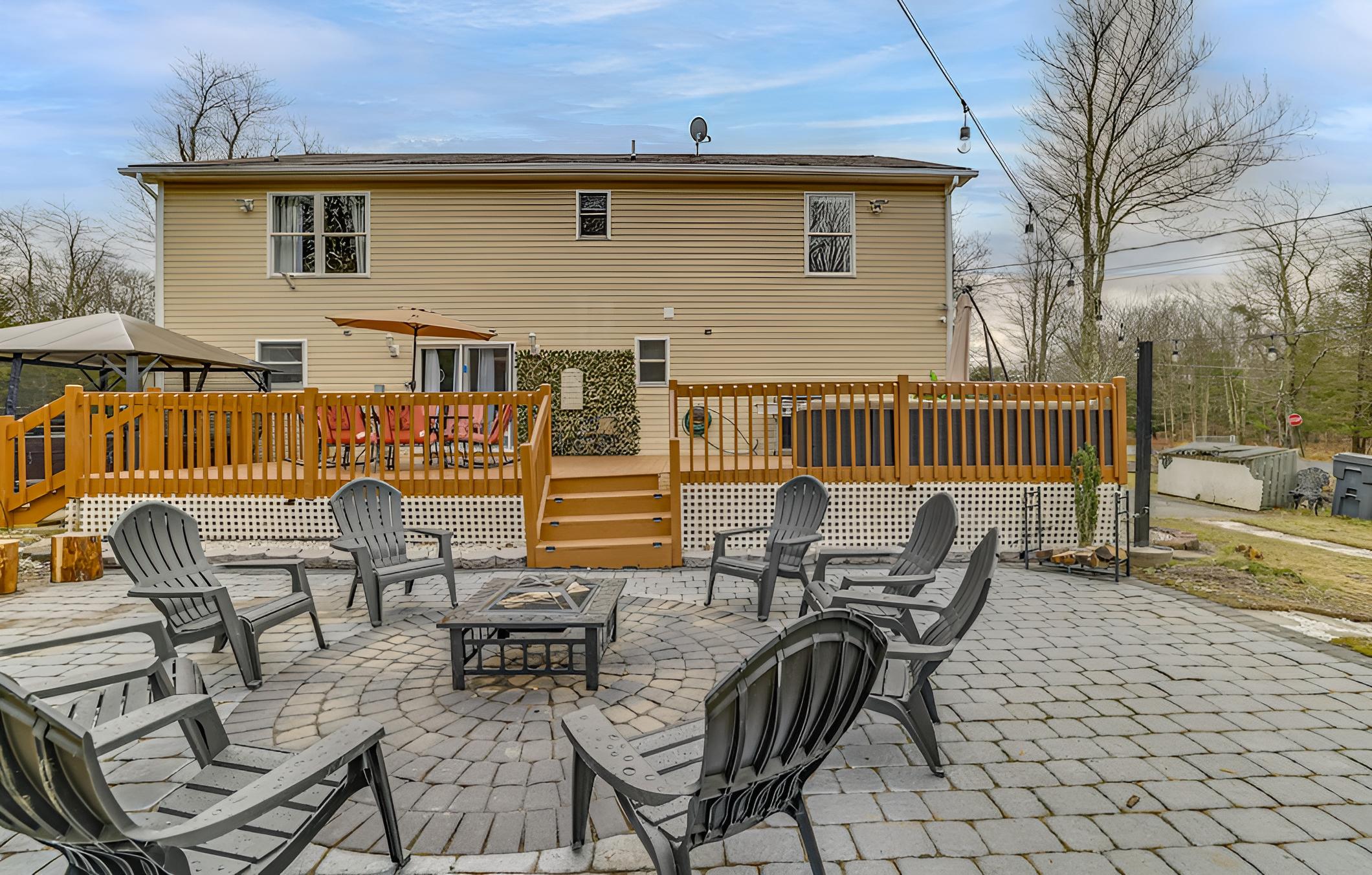 Family-friendly Poconos Home w/ Hot Tub!