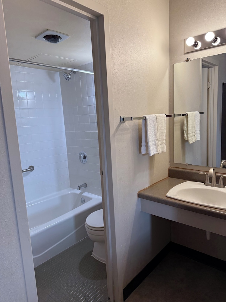 Smartwood Inn