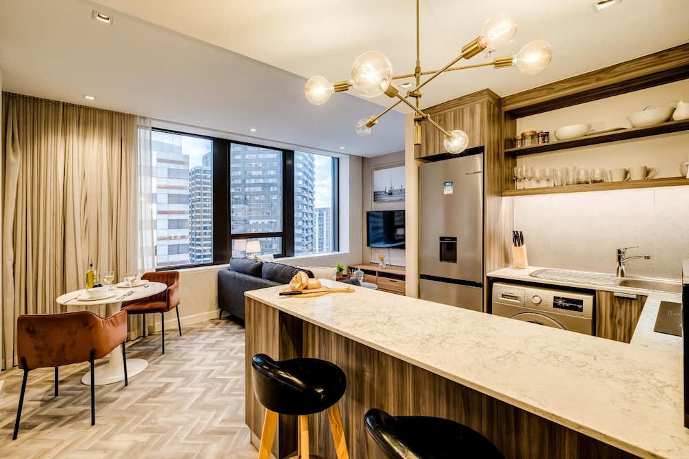 1bed Apt in Cape Town CBD City Suite 1602