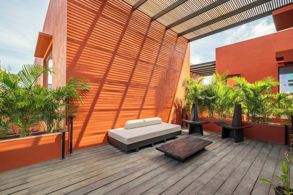 Five Stories - Luxury Villa Retreat