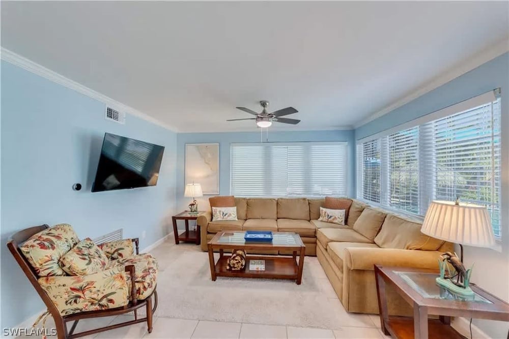 Brand New Coral Reef Suite Located in Paradise Island Estate