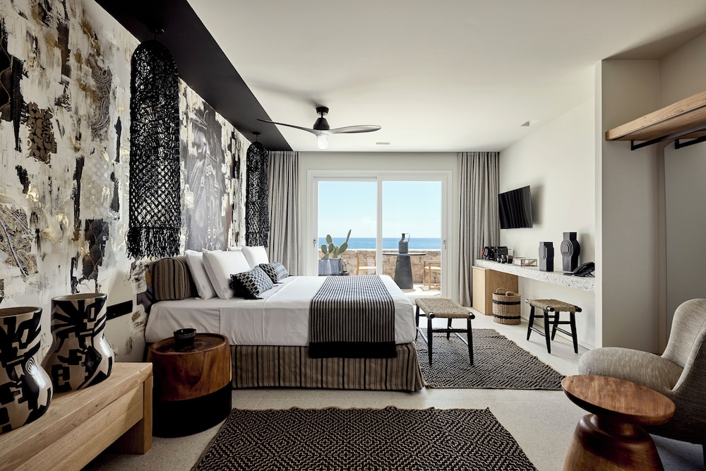 Artemis Seaside Resort