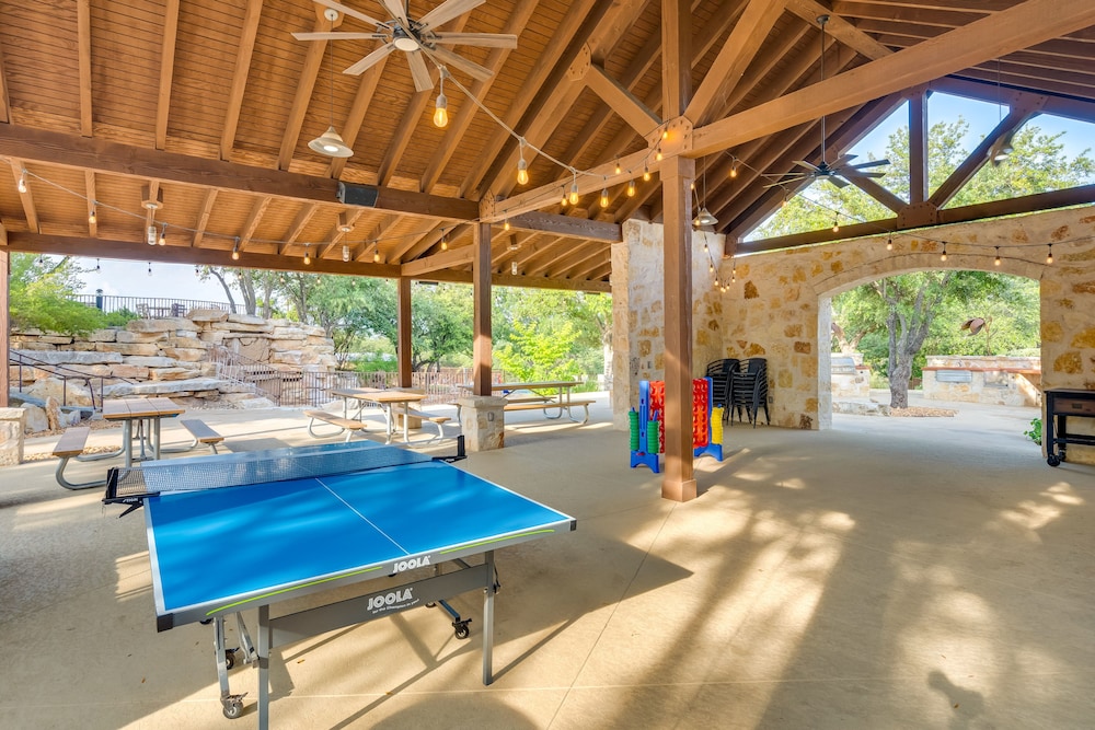 Jonestown Condo on Lake Travis w/ Community Pool! - Property Image 12