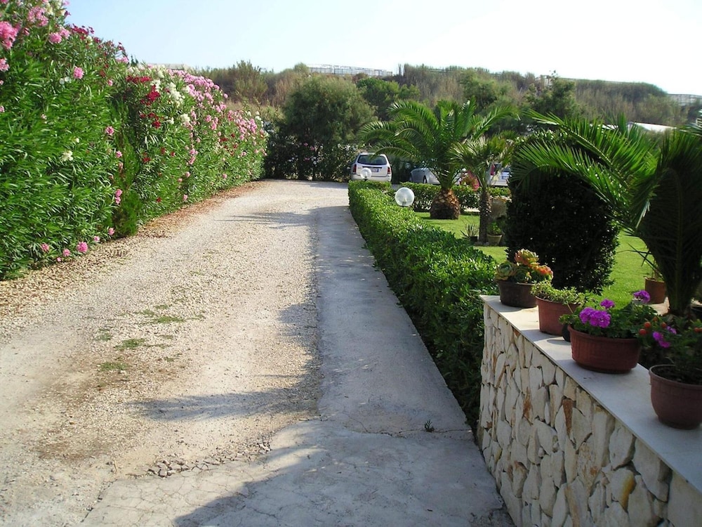 Kamarina Land