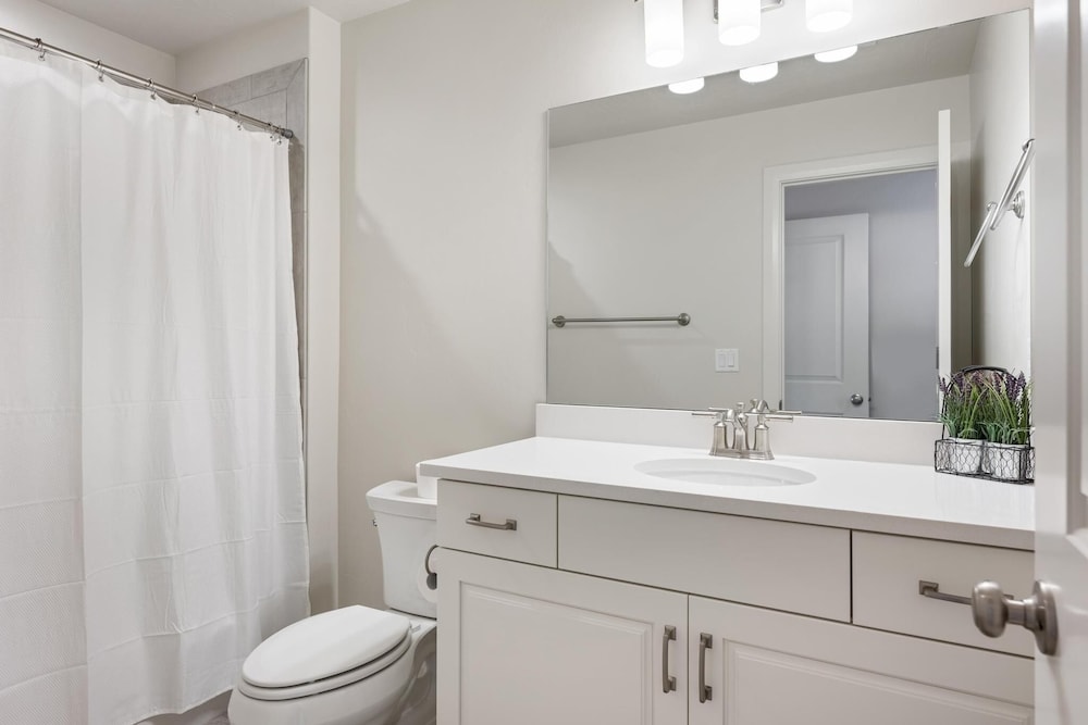 Holiday Hideaway 5 Bedroom Townhouse