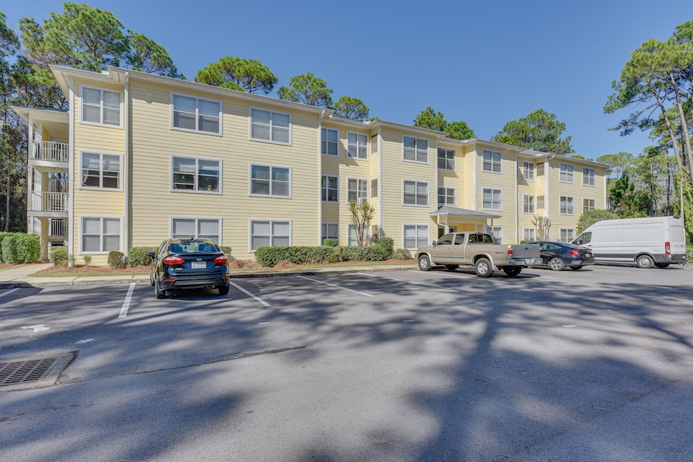 Miramar Beach Apartment: 3 Mi to Beach Access! view 3
