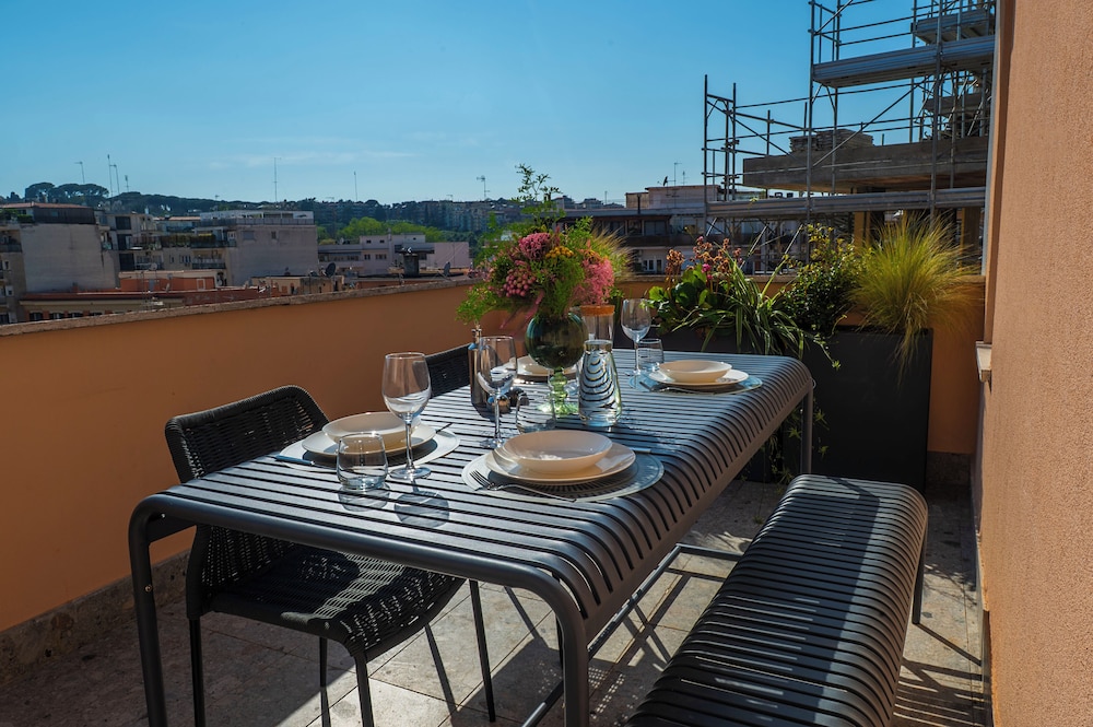 Terrace Apartment Monte del Gallo
