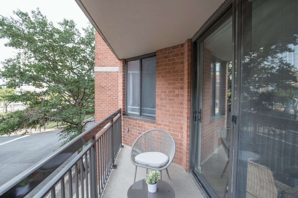 Metro-Friendly DC Apartments