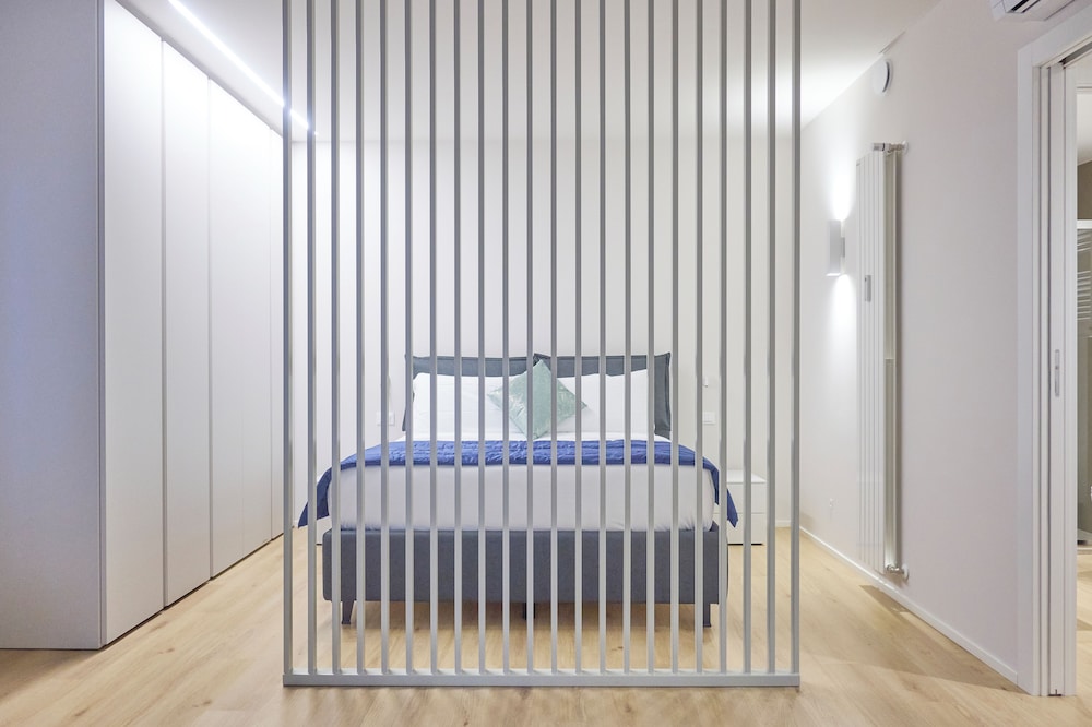 Milan Retreats City life