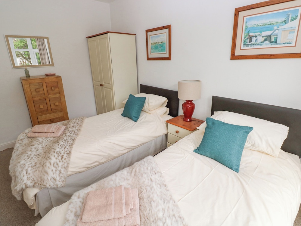 Ewenny Cottage