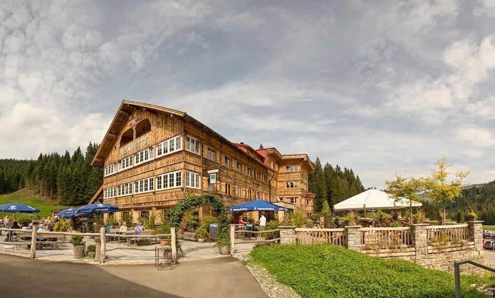Valent Suit Bungalov