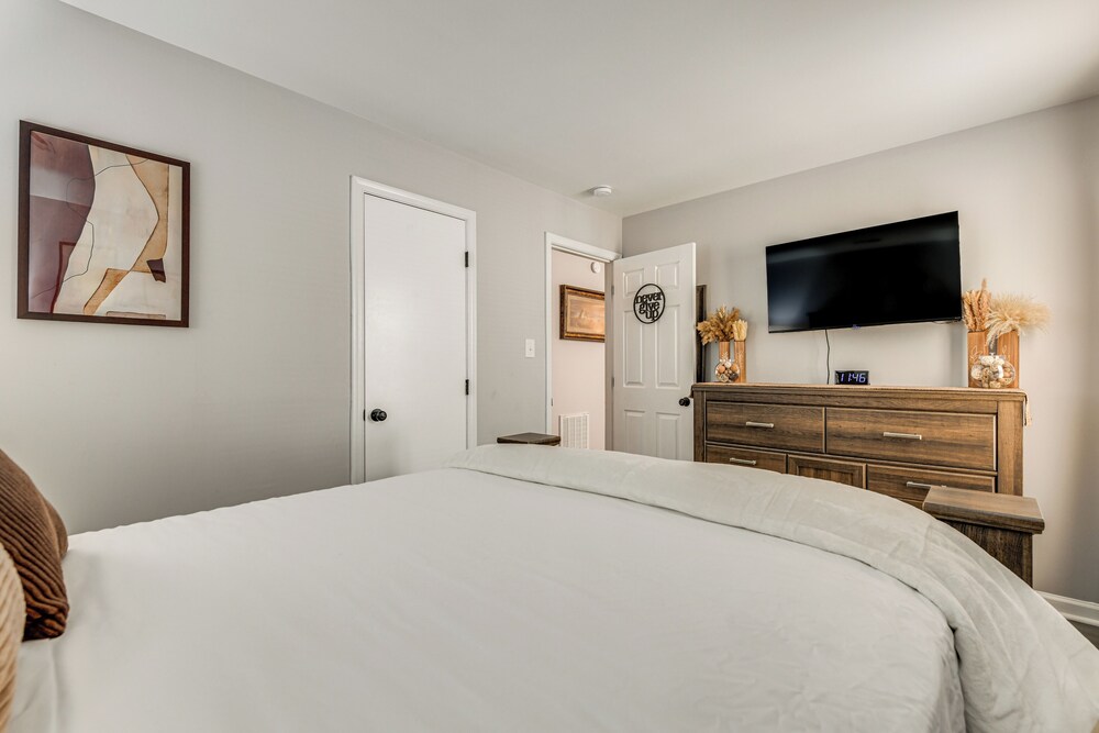 5 Mi to Dtwn: Family-friendly Home in Richmond!