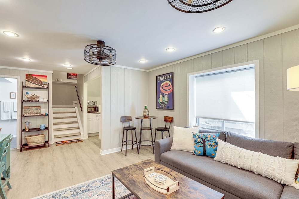 Walk to Empower Field & Sloan Lake: Charming Apt!