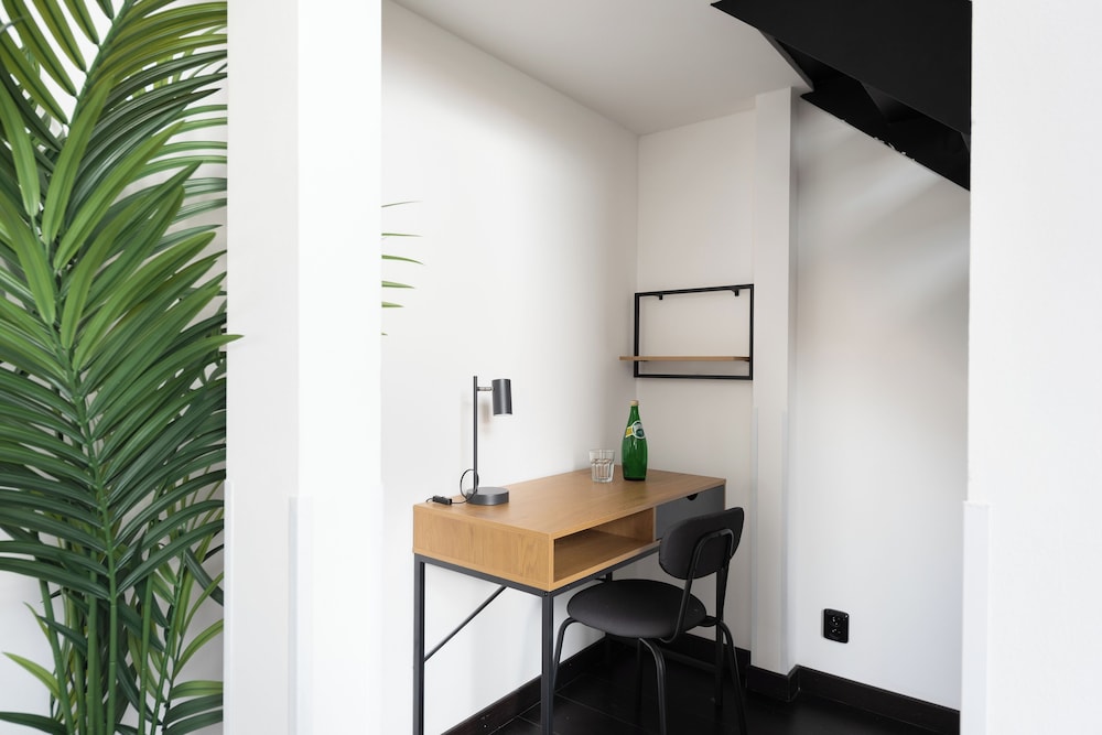 Stylish apartments near center