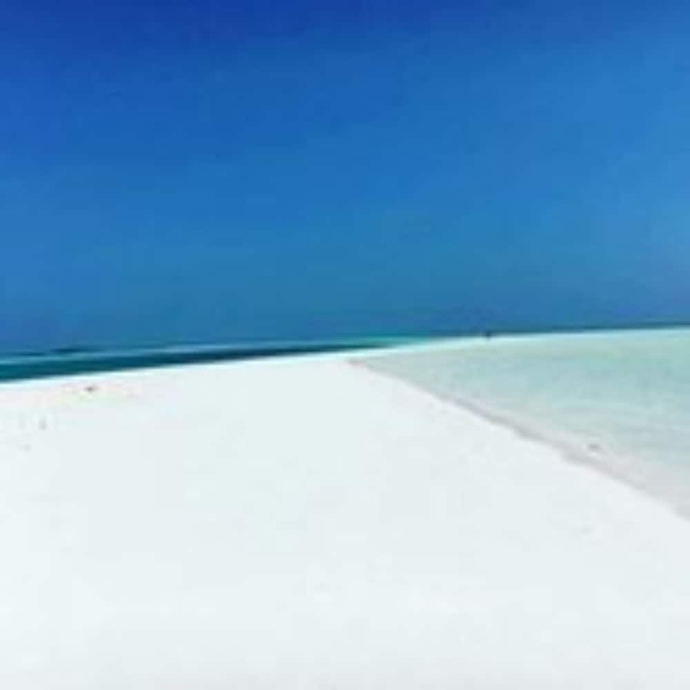 Veli Thoddoo Inn