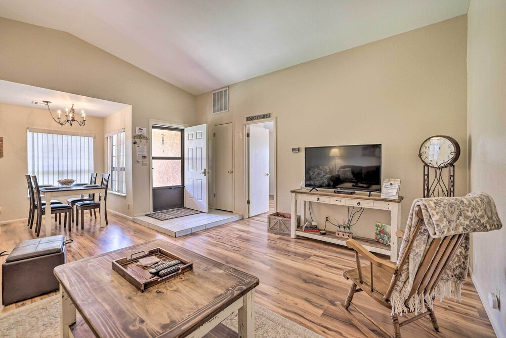 Quaint & Welcoming Kanab Home w/ Patio!