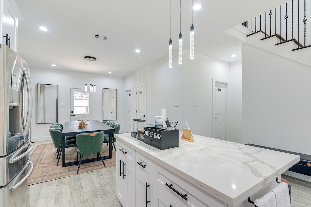 6 Mi to Dtwn Houston: Family-friendly Home w/ Yard