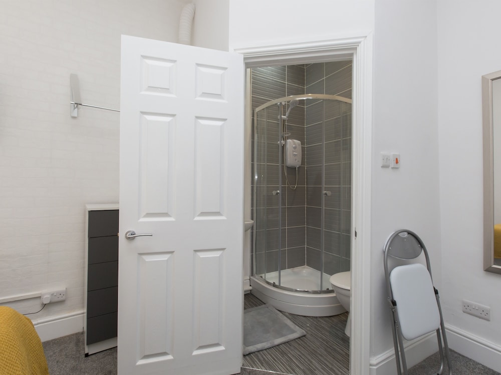 Townhouse Plus @ 40 West St