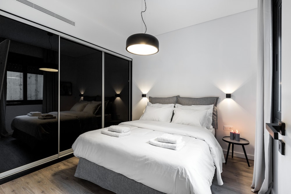 Elysan Urban Stays