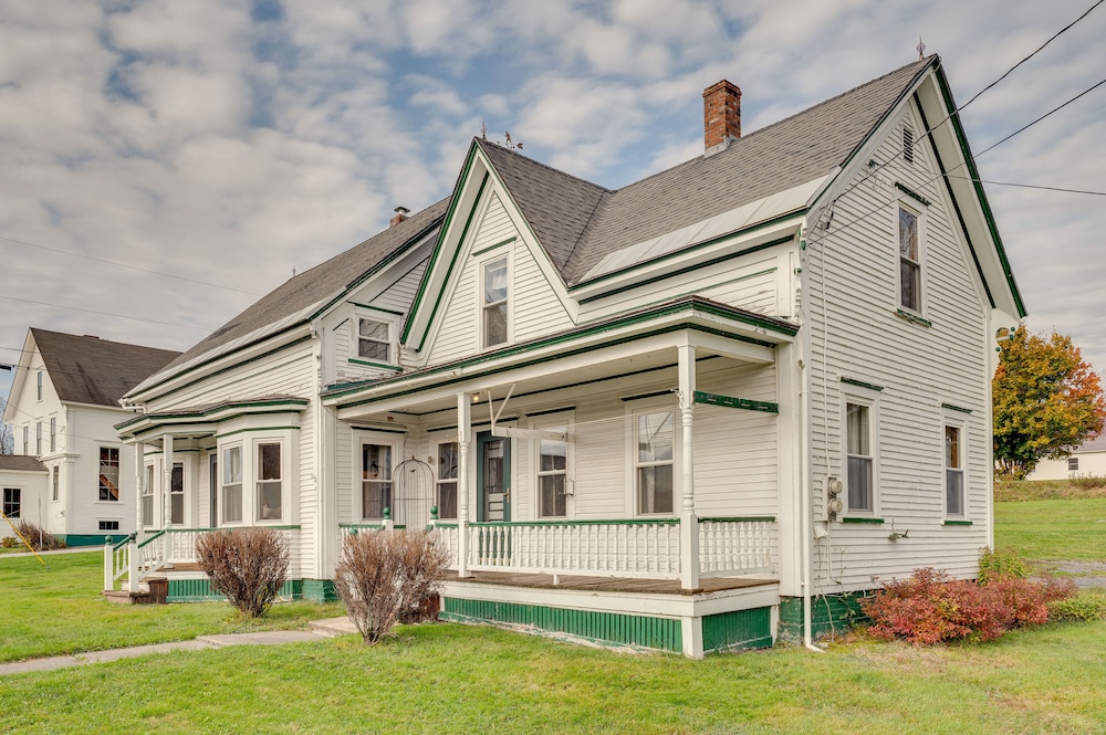 Inviting & Spacious Vacation Rental in Pittsburg! view 4