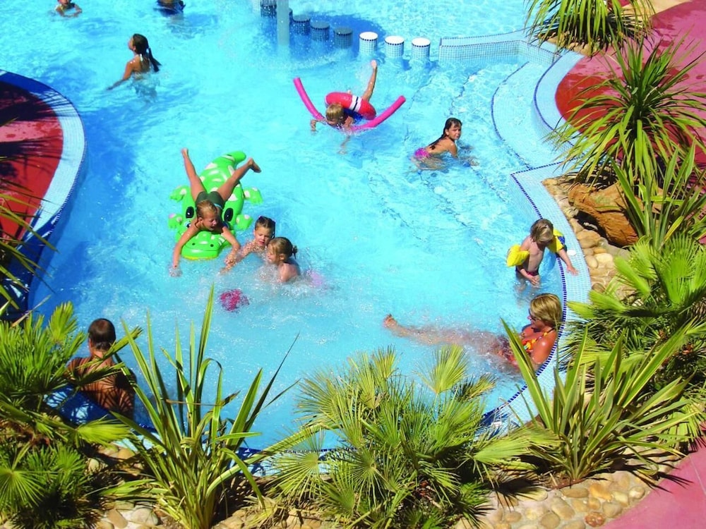Lagrange Vacances Les Pescalunes photo 3
