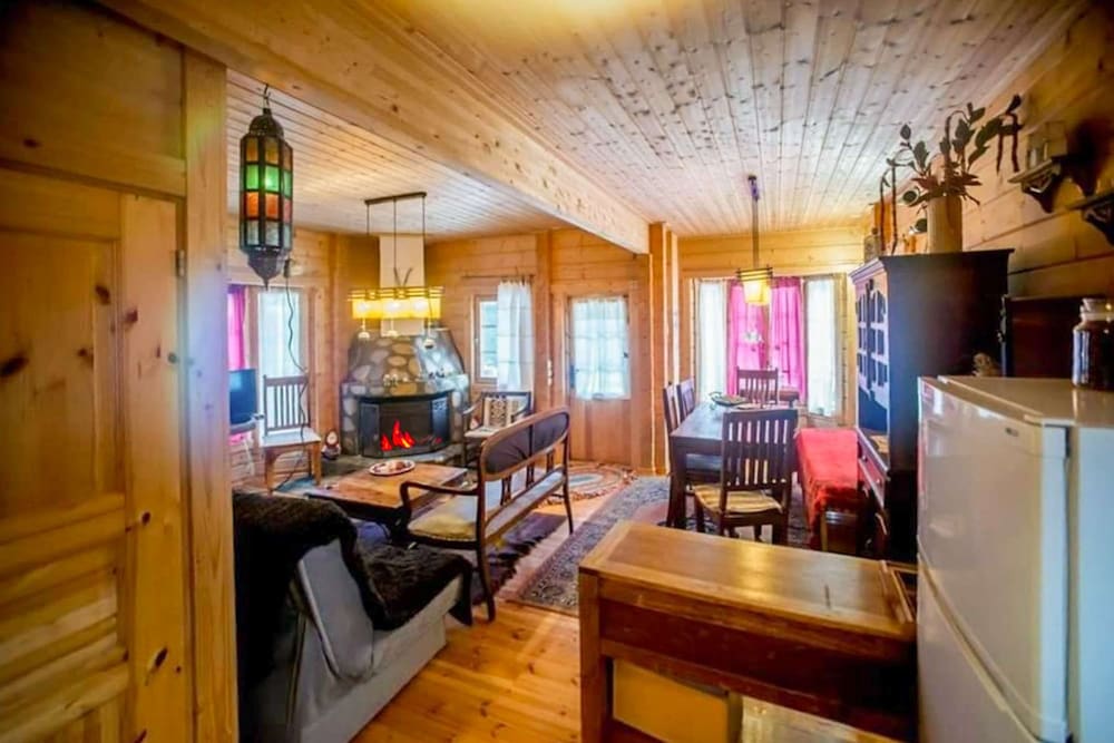 Kedra Village Cozy Chalet - Mountain Getaway