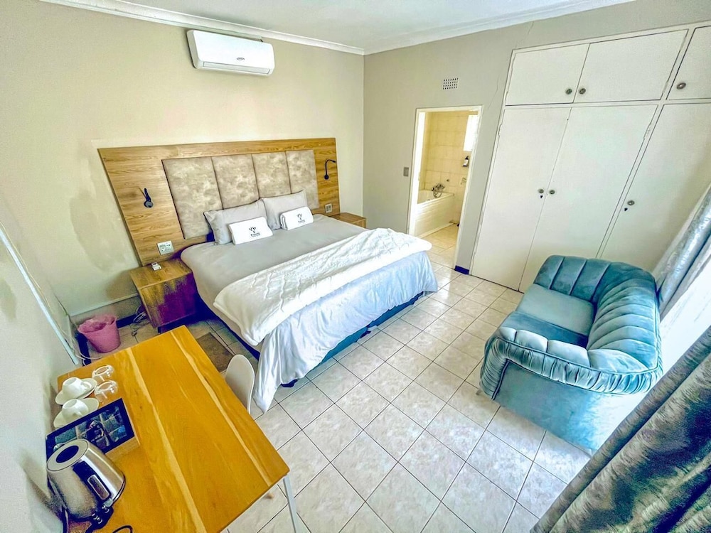 Kololo at 399 Guesthouse & Conference