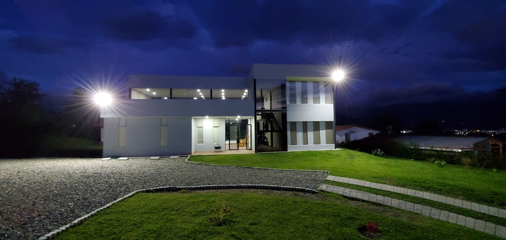 Villa Alejos